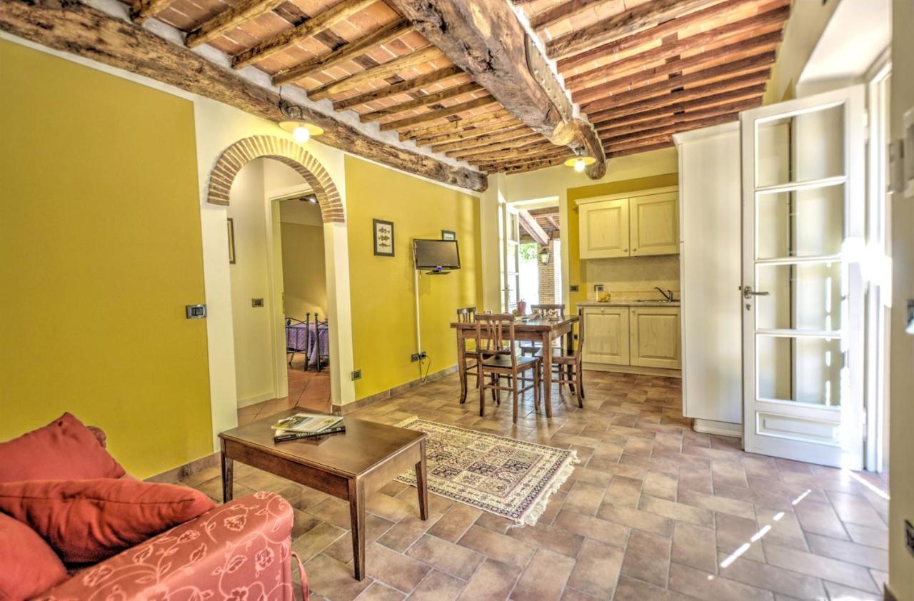 Lucca Cycling Holidays Il Tiglio Rooms SantʼAndrea di Compito Exteriér fotografie
